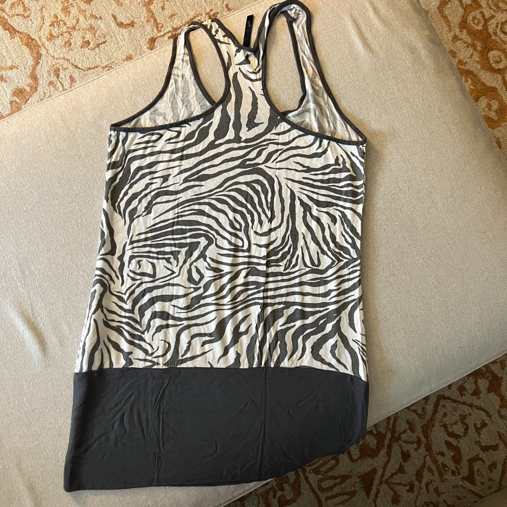 Gray & White Zebra Tunic Top/Dress Sz M EUC - Picture 5 of 5